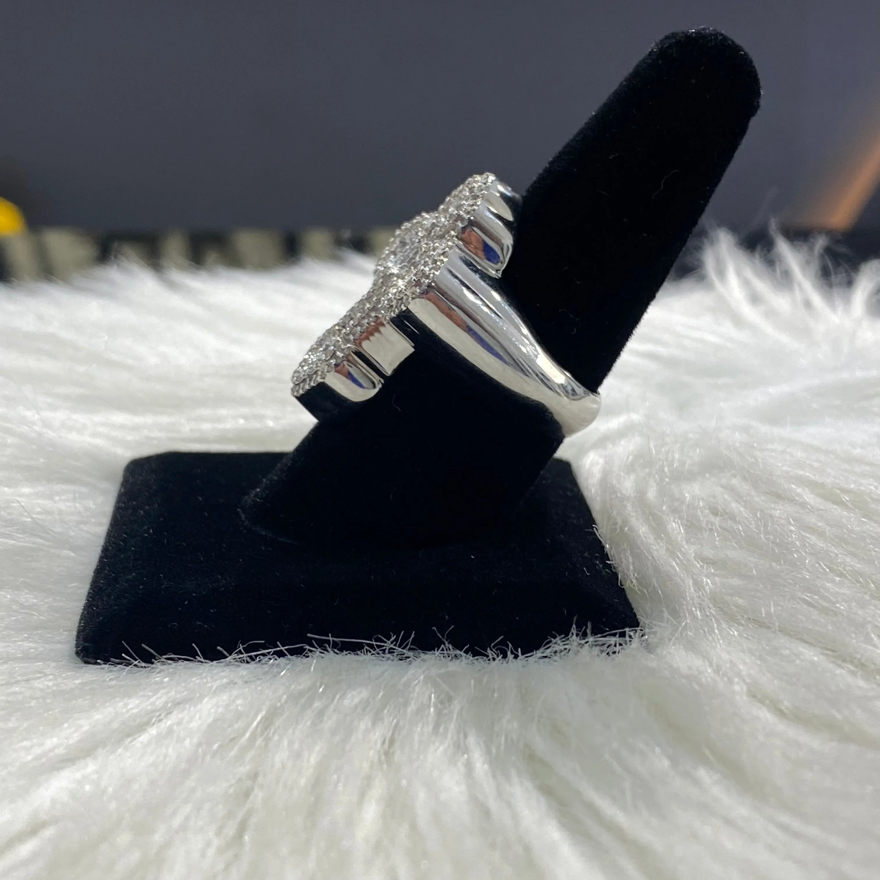 10K White Gold Diamond Cross Ring 1.29Ct Dia / 16.3gr / Size 8.5