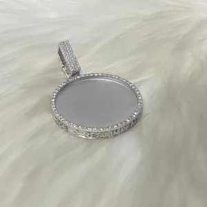 10K White Gold Diamond Memoral Pendant 1.89Ct Dia / 16.67gr / 1.5 - 2.2in