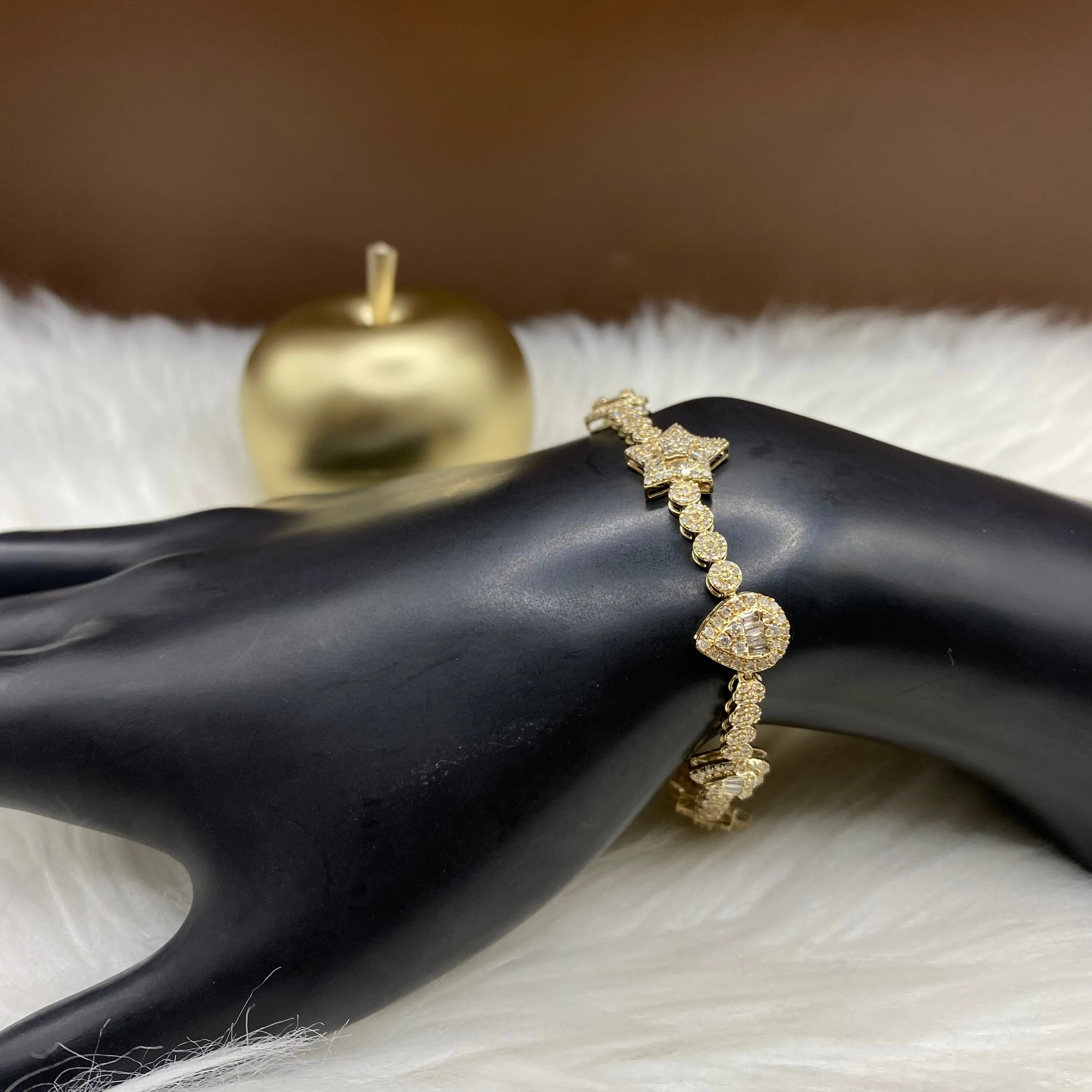 10K Yellow Gold Diamond Luxury Heart/Star Bracelet 2.81Ct Dia / 10.2gr / 3.7mm / 7in