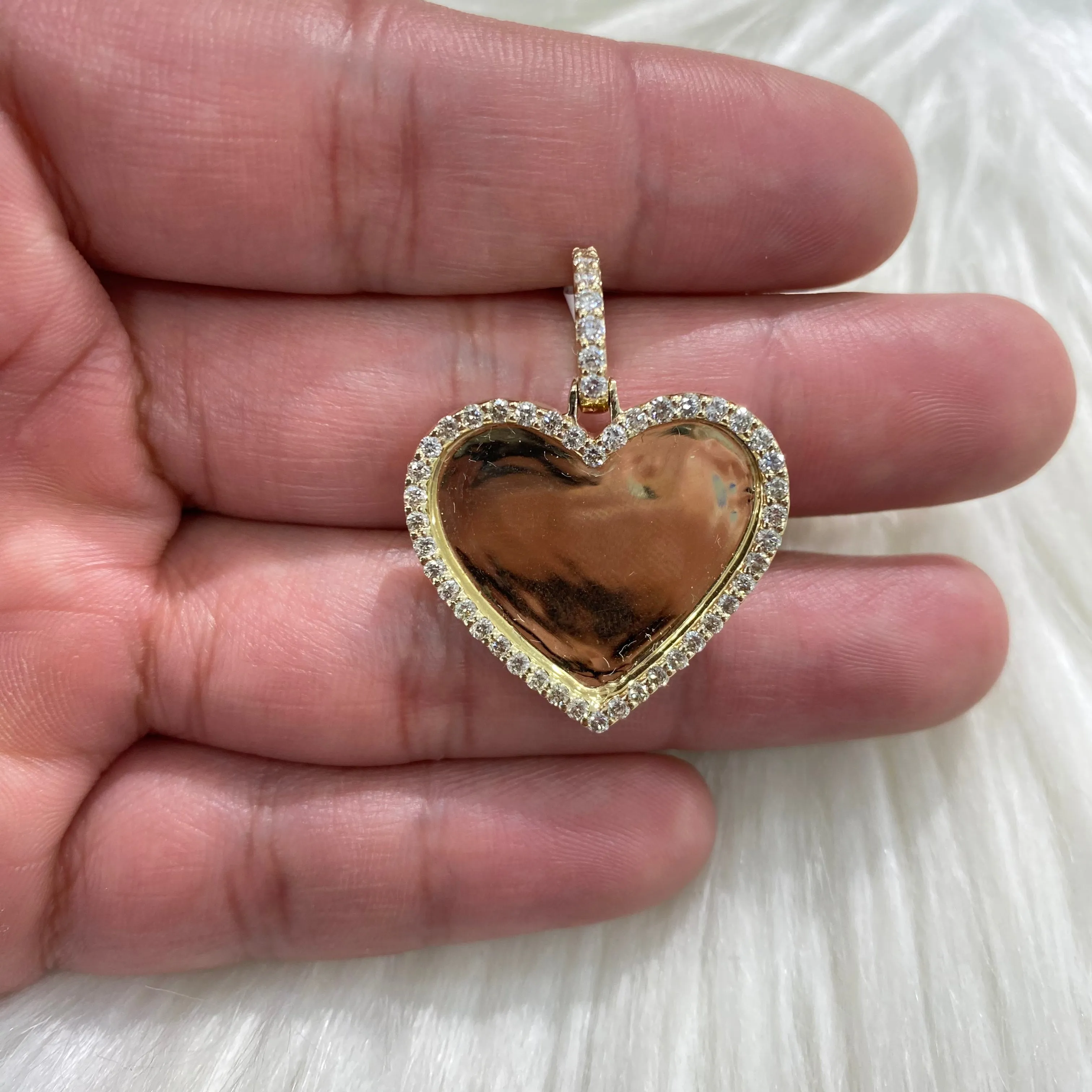 10K Yellow Gold Diamond Memorial Heart Pendant 0.96Ct Dia / 7.1gr