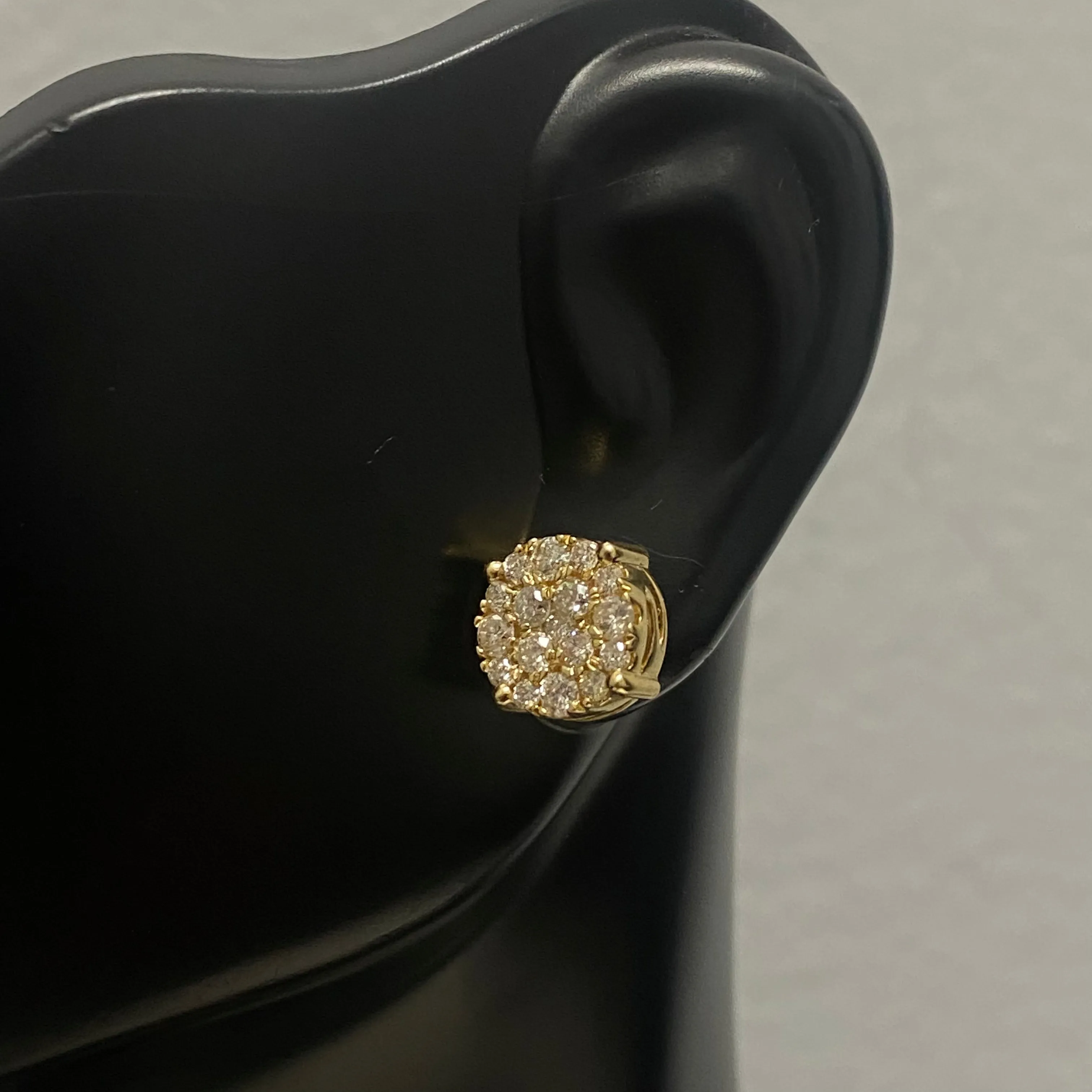10K Yellow Gold Diamond Round Flower Stud Earrings 0.98Ct Dia / 2.86gr