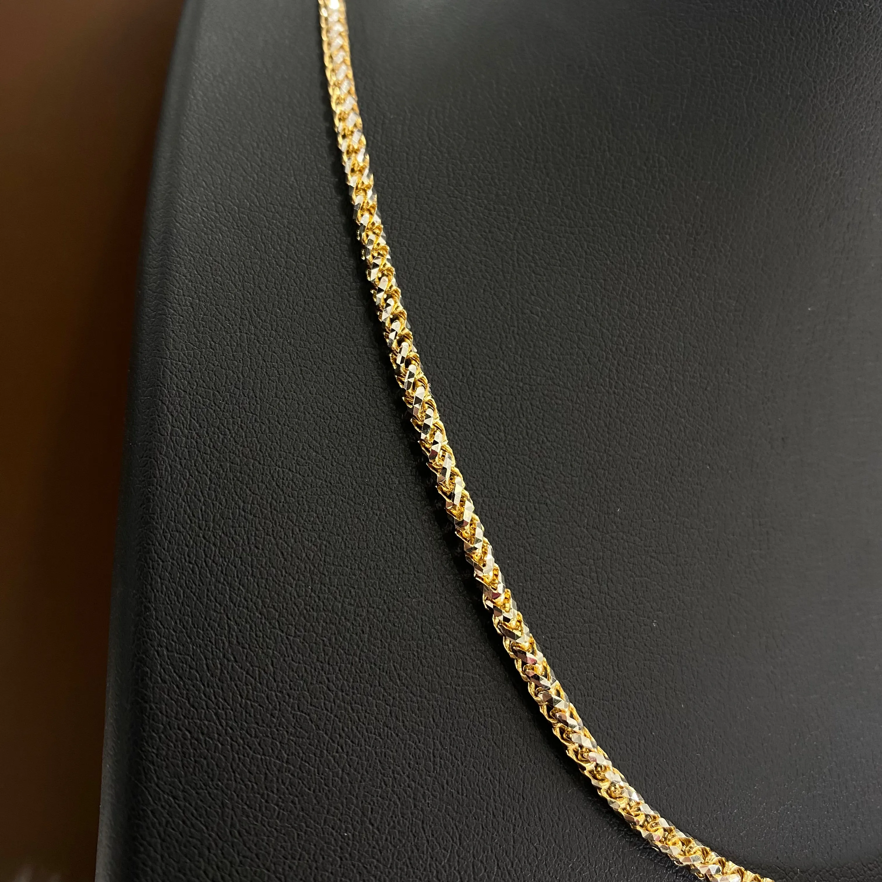 10K Yellow Gold Snake Link Diamond Cut Chain / 17.3gr / 2.5mm / 22in