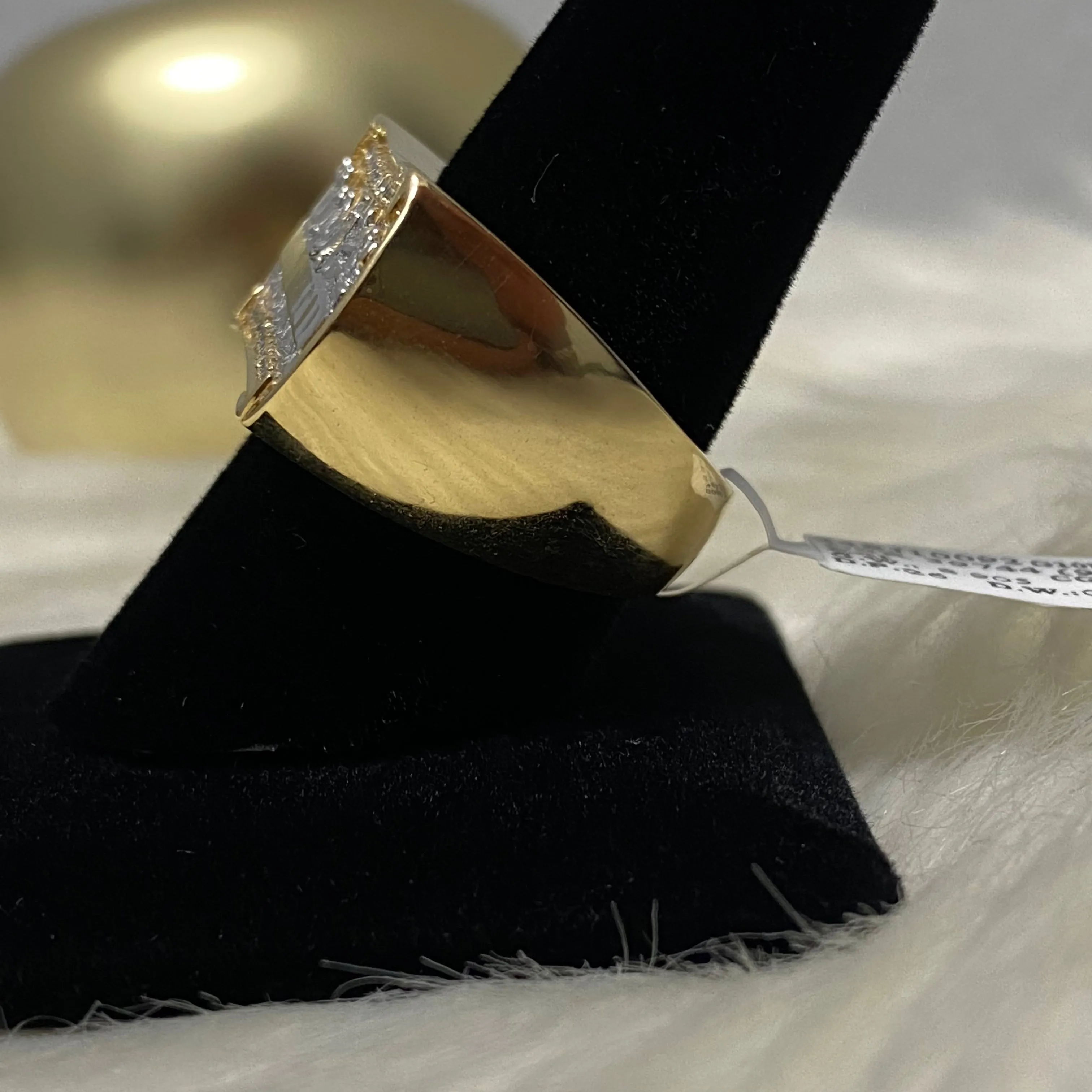 10K Yellow - White Gold Diamond Last Supper Ring 0.29Ct Dia / 9gr / Size 10