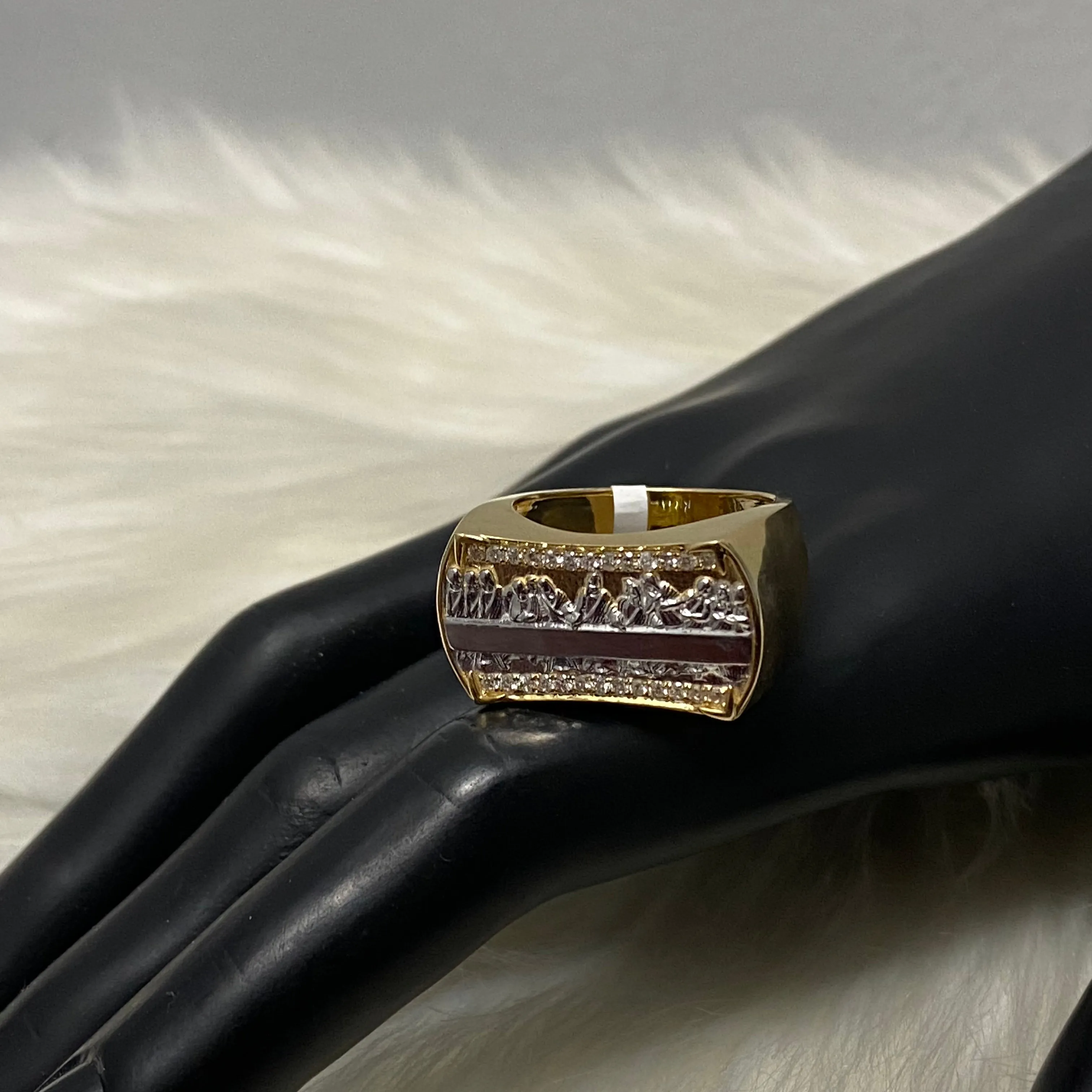 10K Yellow - White Gold Diamond Last Supper Ring 0.29Ct Dia / 9gr / Size 10