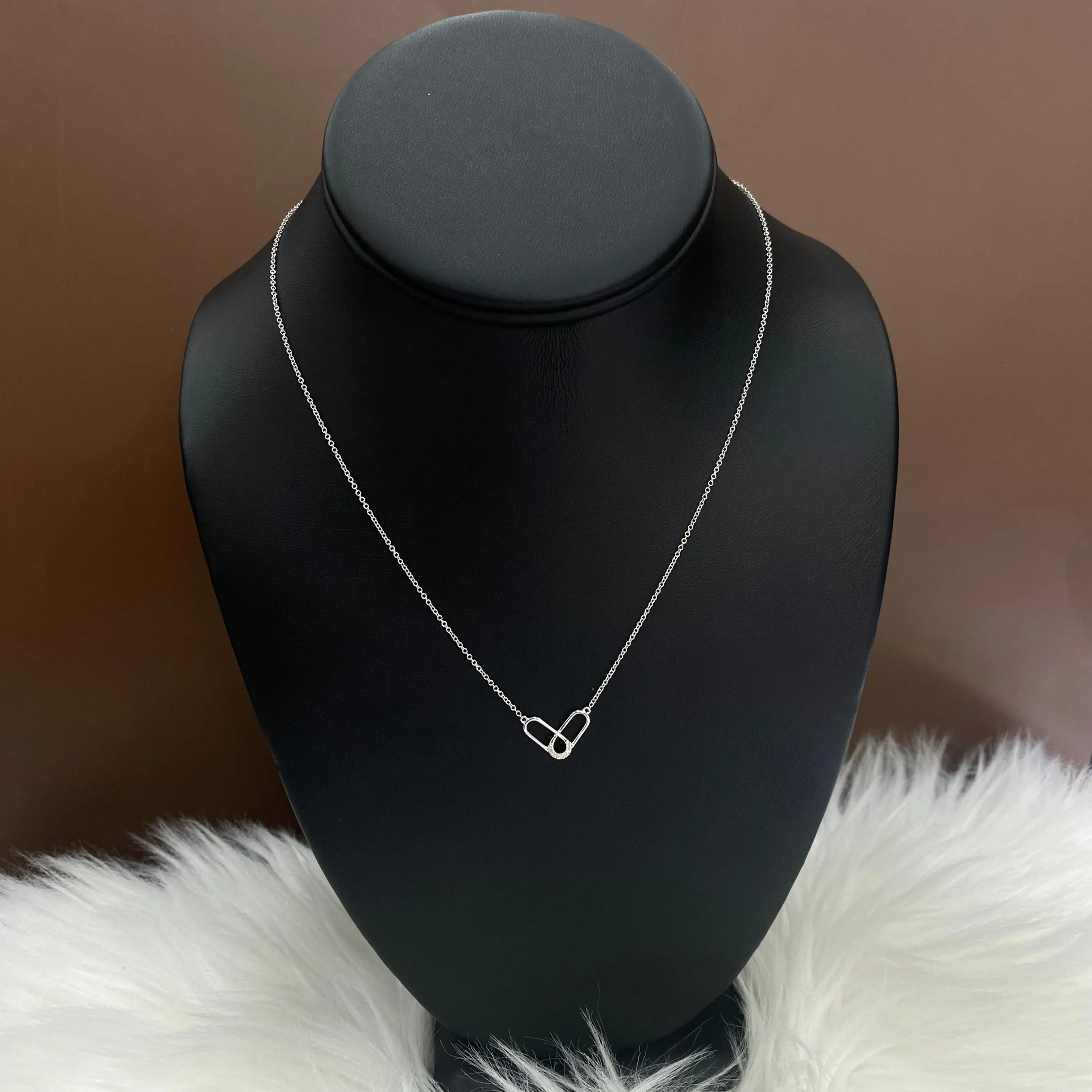 14K White Gold Diamond Heart Jewelry Set 0.03Ct / 1.7gr
