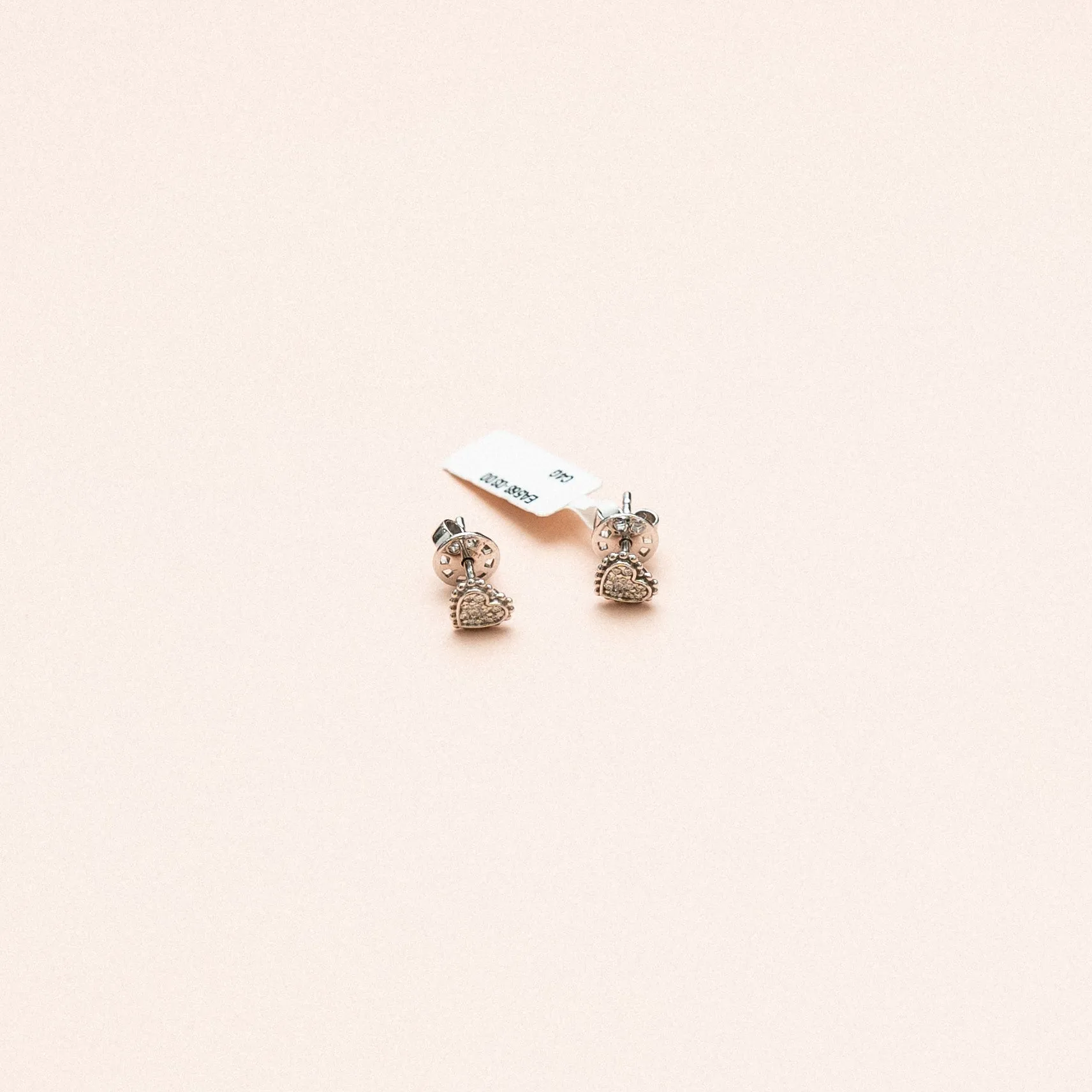 14K White Gold Diamond Heart Stud Earrings 0.12Ct / 2.1gr