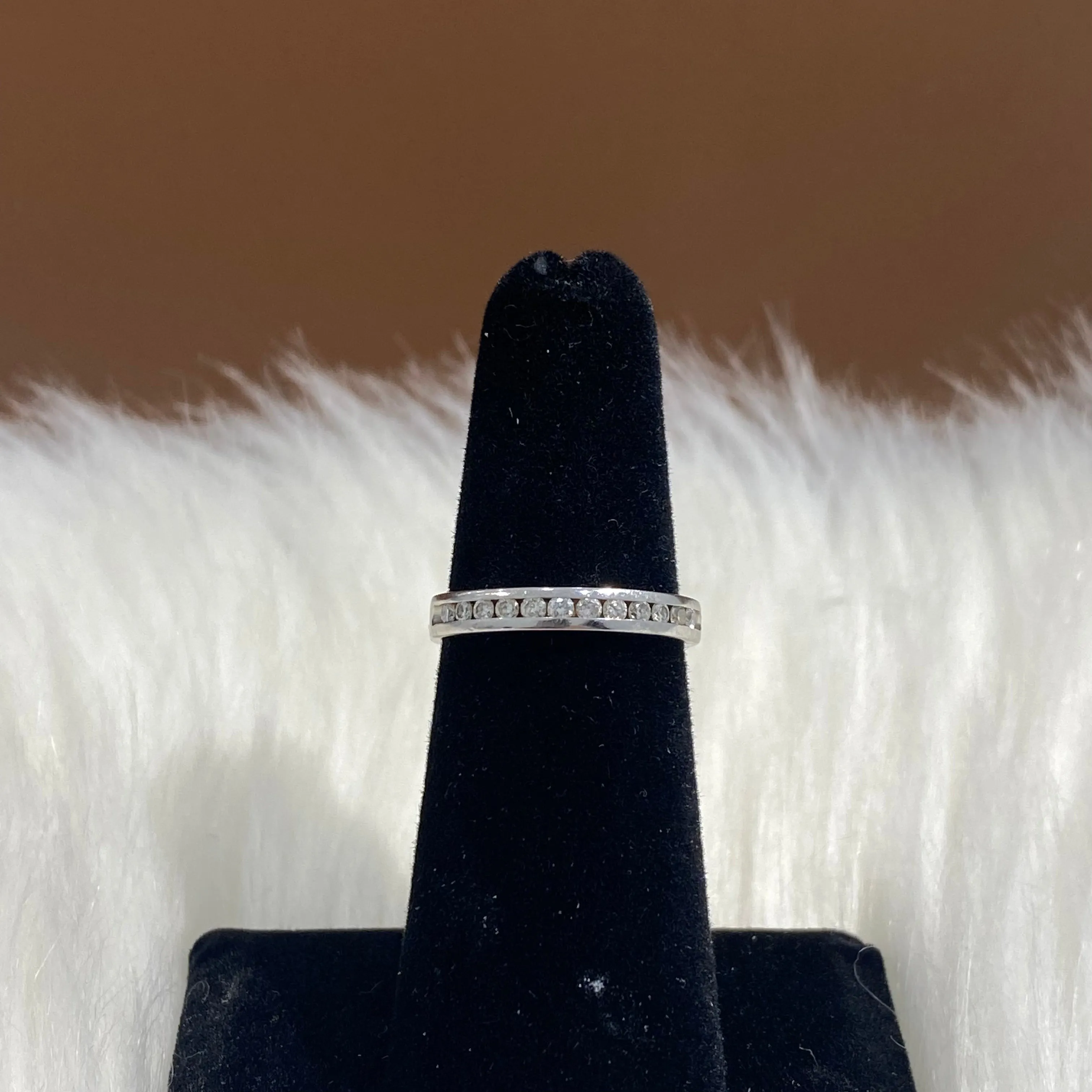 14K White Gold Diamond Luxury Engagement Ring Ct Dia / 2.8gr / Size 5