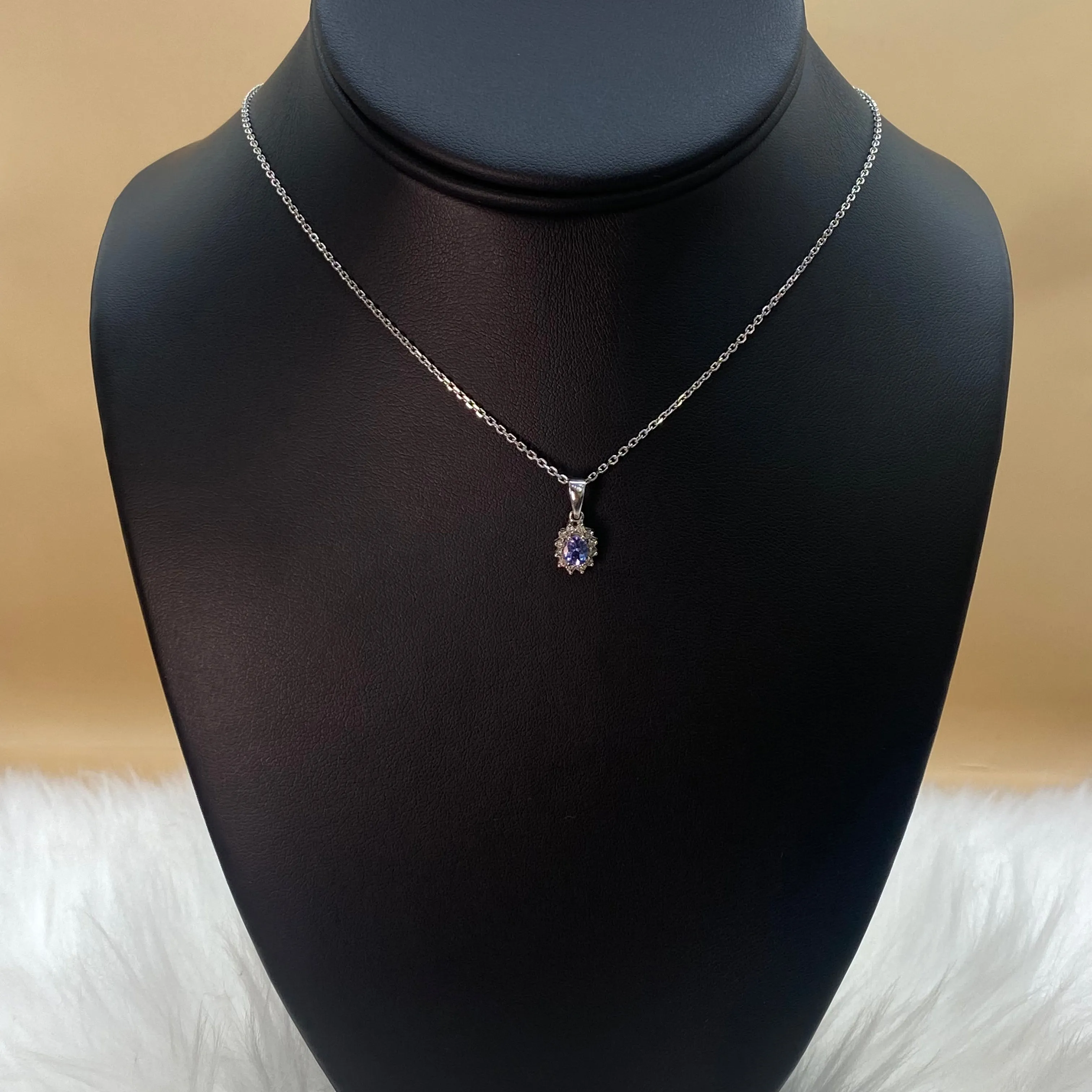 14K White Gold Sapphire Jewelry Set With Diamond / 3.3gr