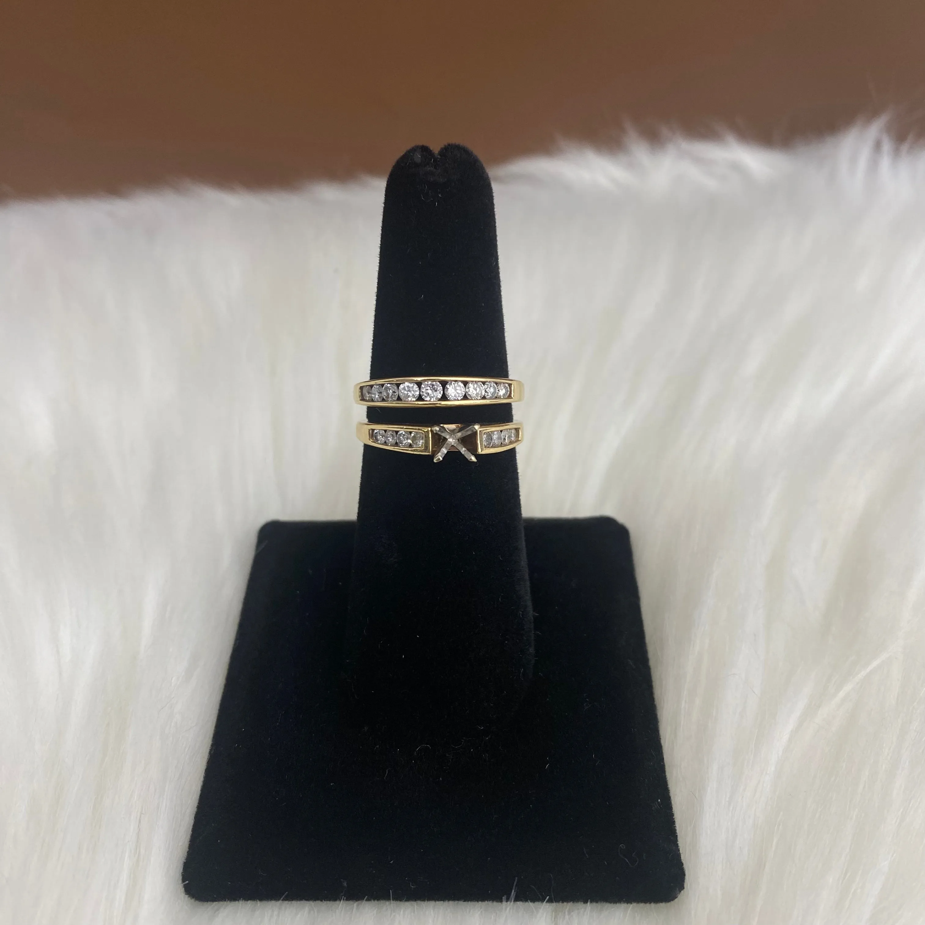 14K Yellow Gold Diamond Fashion Wedding Setting No Stone Engagement Ring Ct Dia / 5.8gr / Size 6
