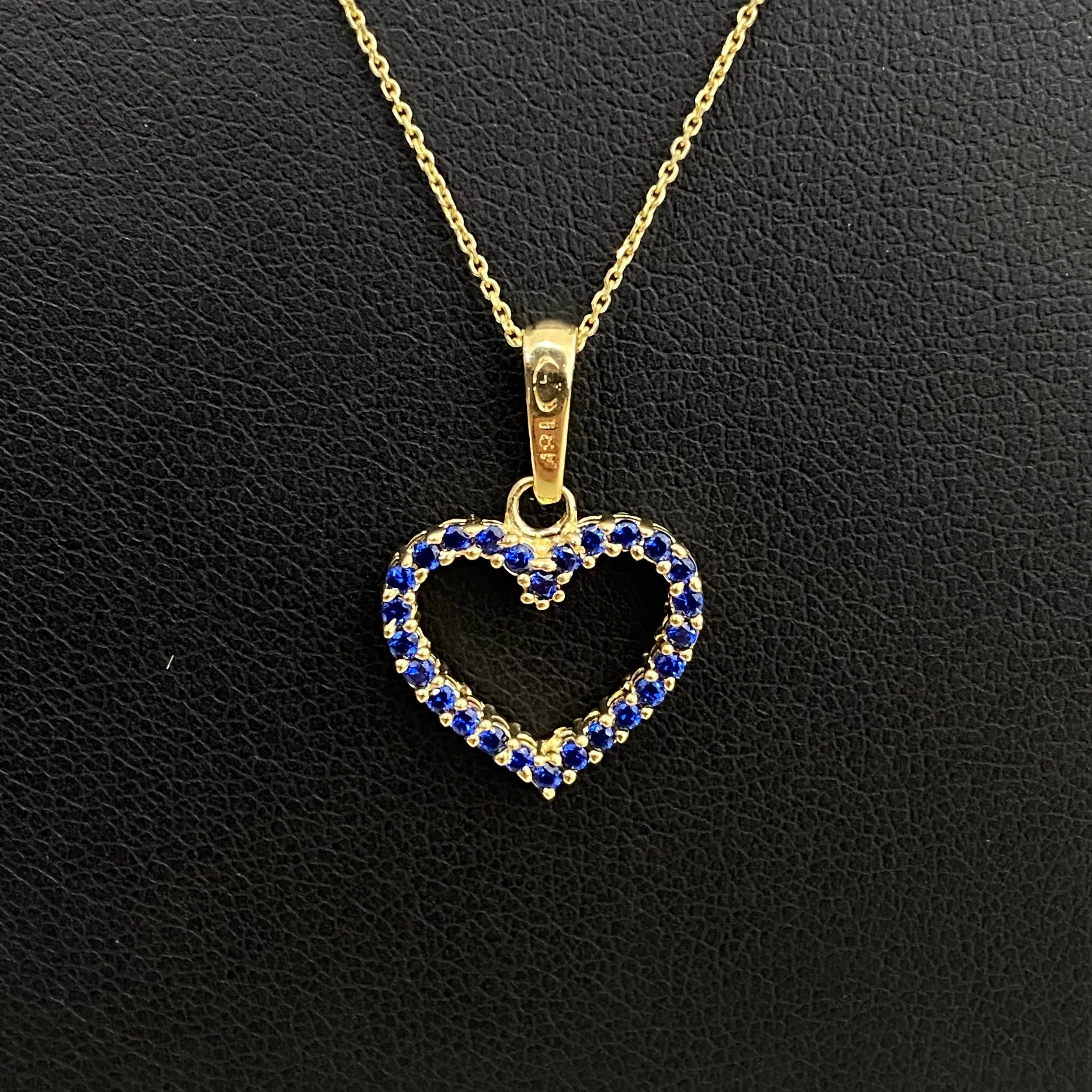 14K Yellow Gold Diamond Heart Jewelry Set Ct Dia/Sapphire / 2.4gr / 0.5mm / 16in