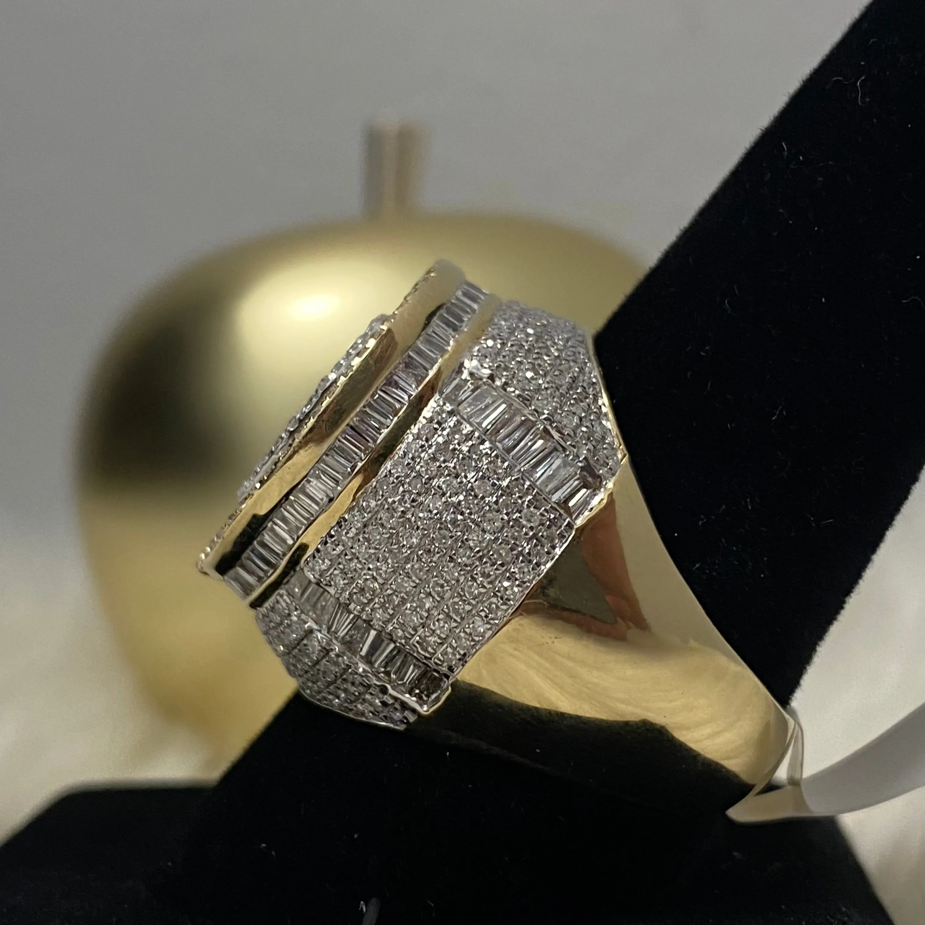 14K Yellow Gold Diamond Round Luxury Ring 2.83Ct Dia / 15.7gr / Size 10