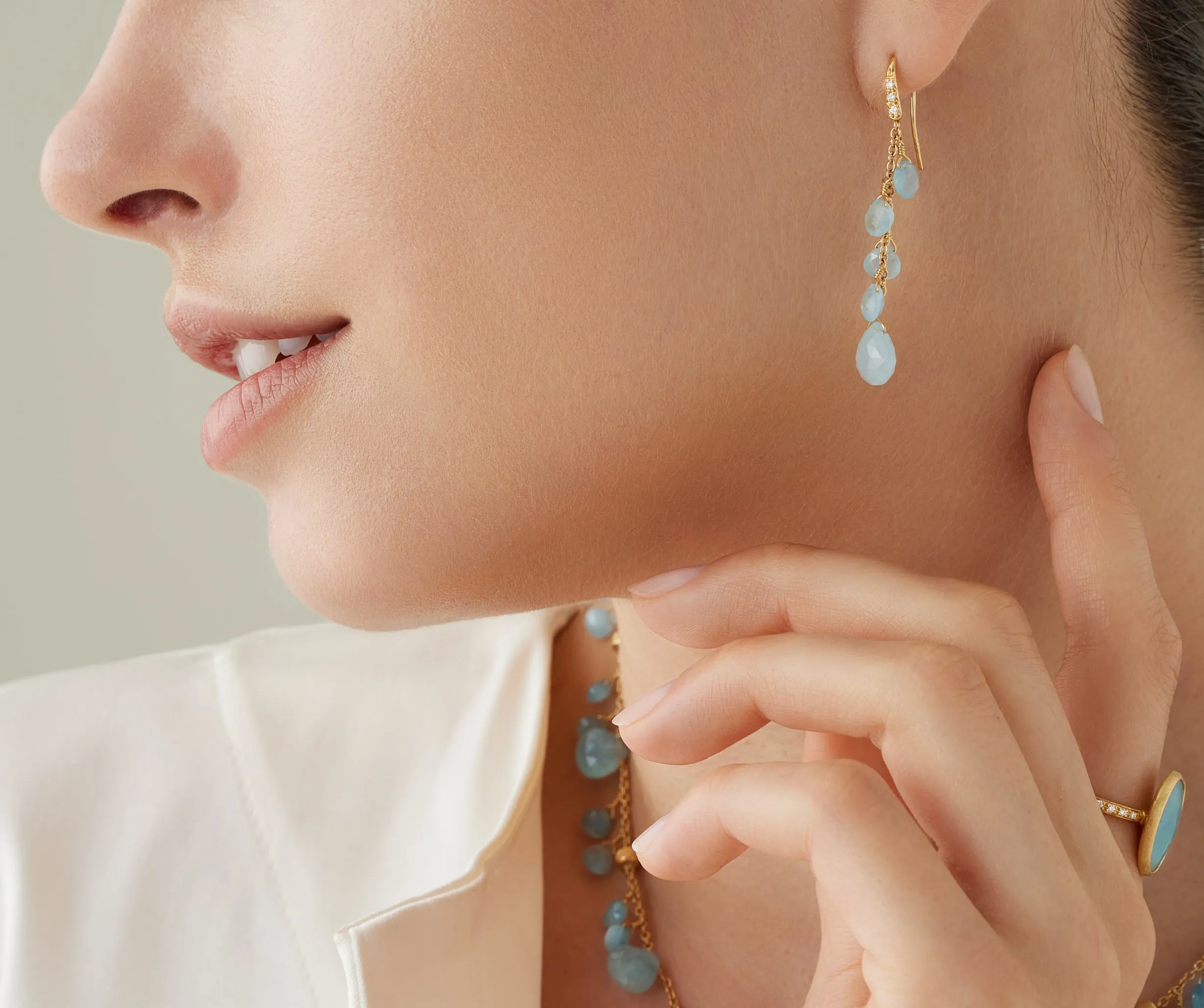 18K Yellow Gold Aquamarine Earrings With Diamonds