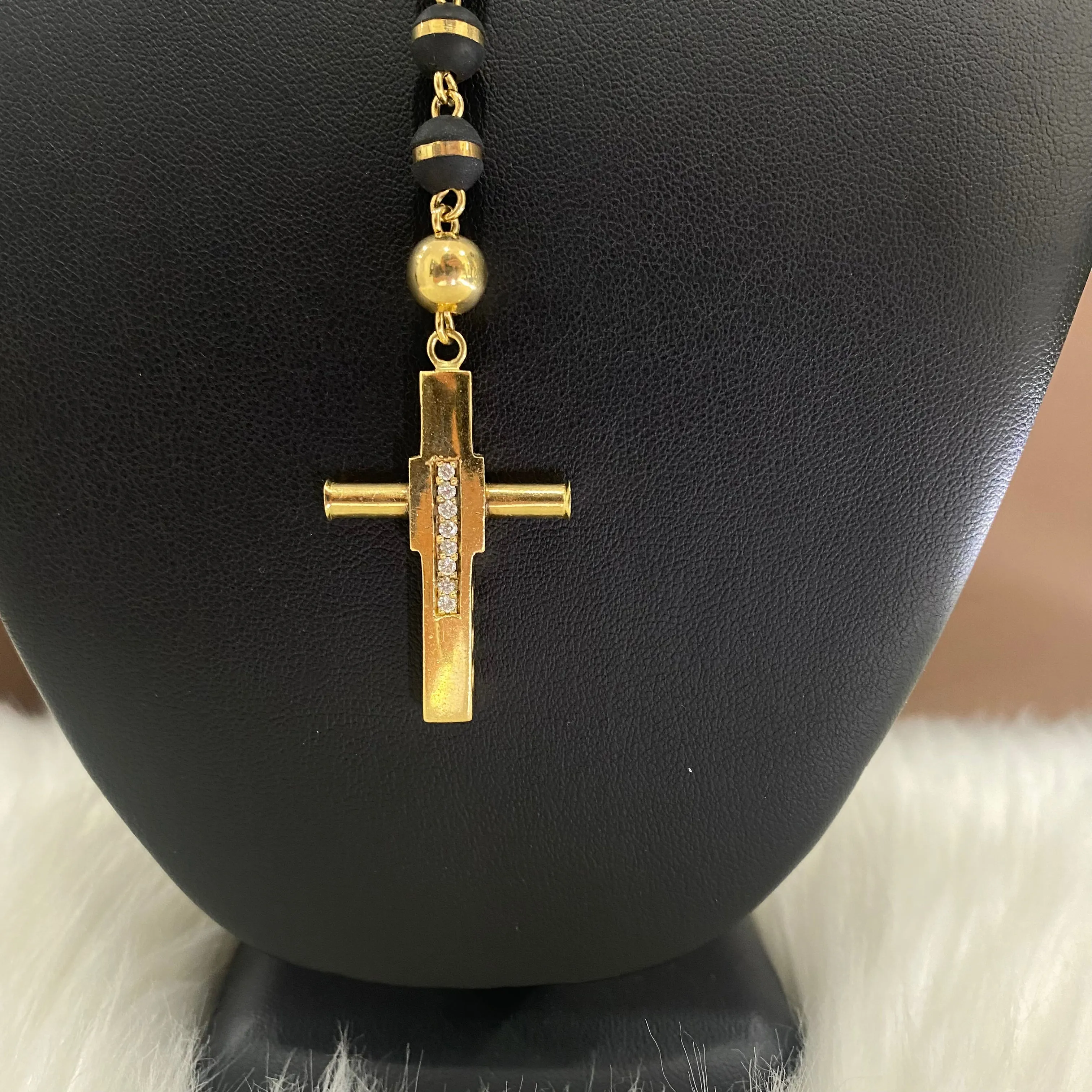 18K Yellow Gold Diamond Rosary Chain Ct Dia / 61gr / 30in
