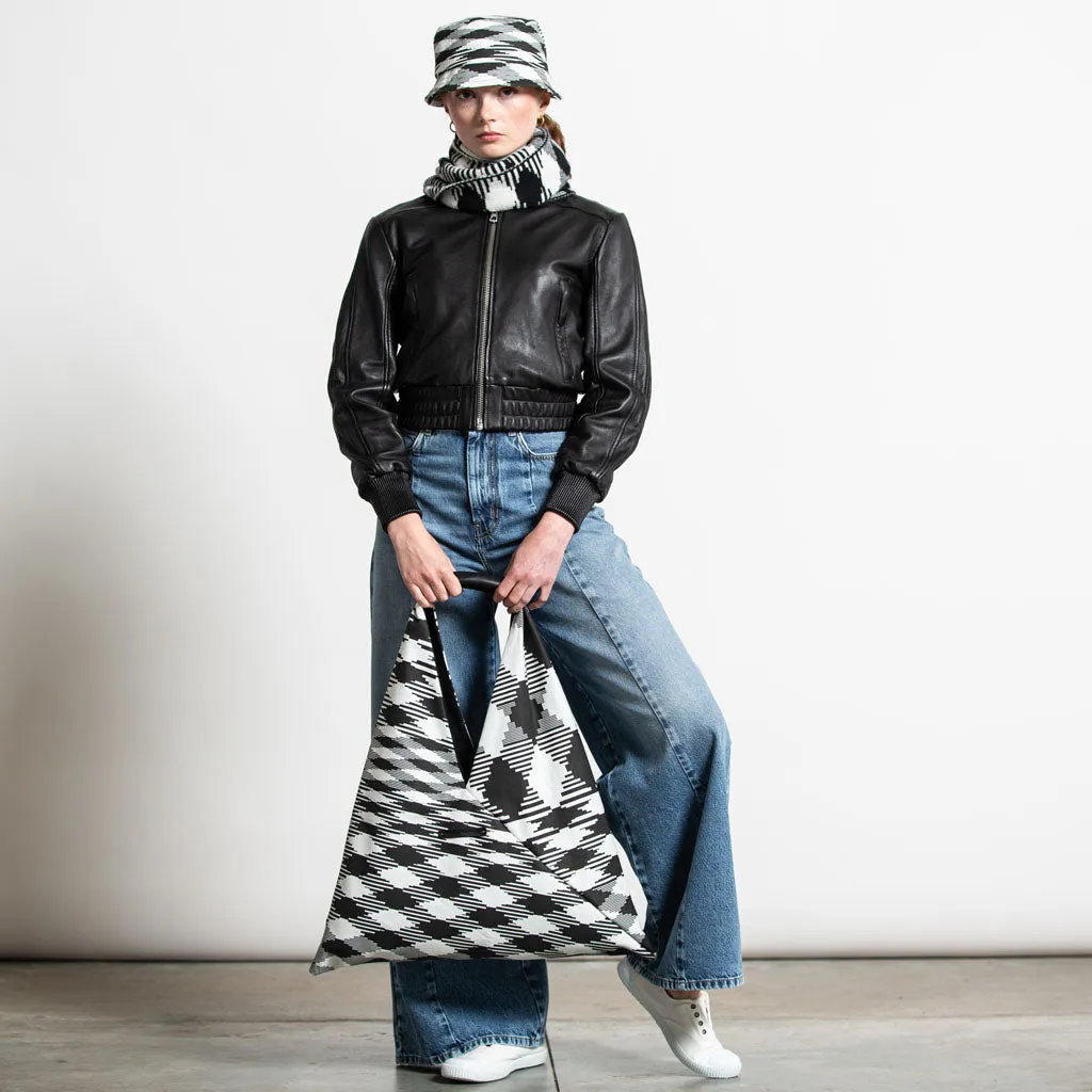 ARGYLE BUCKET HAT BLACK WHITE