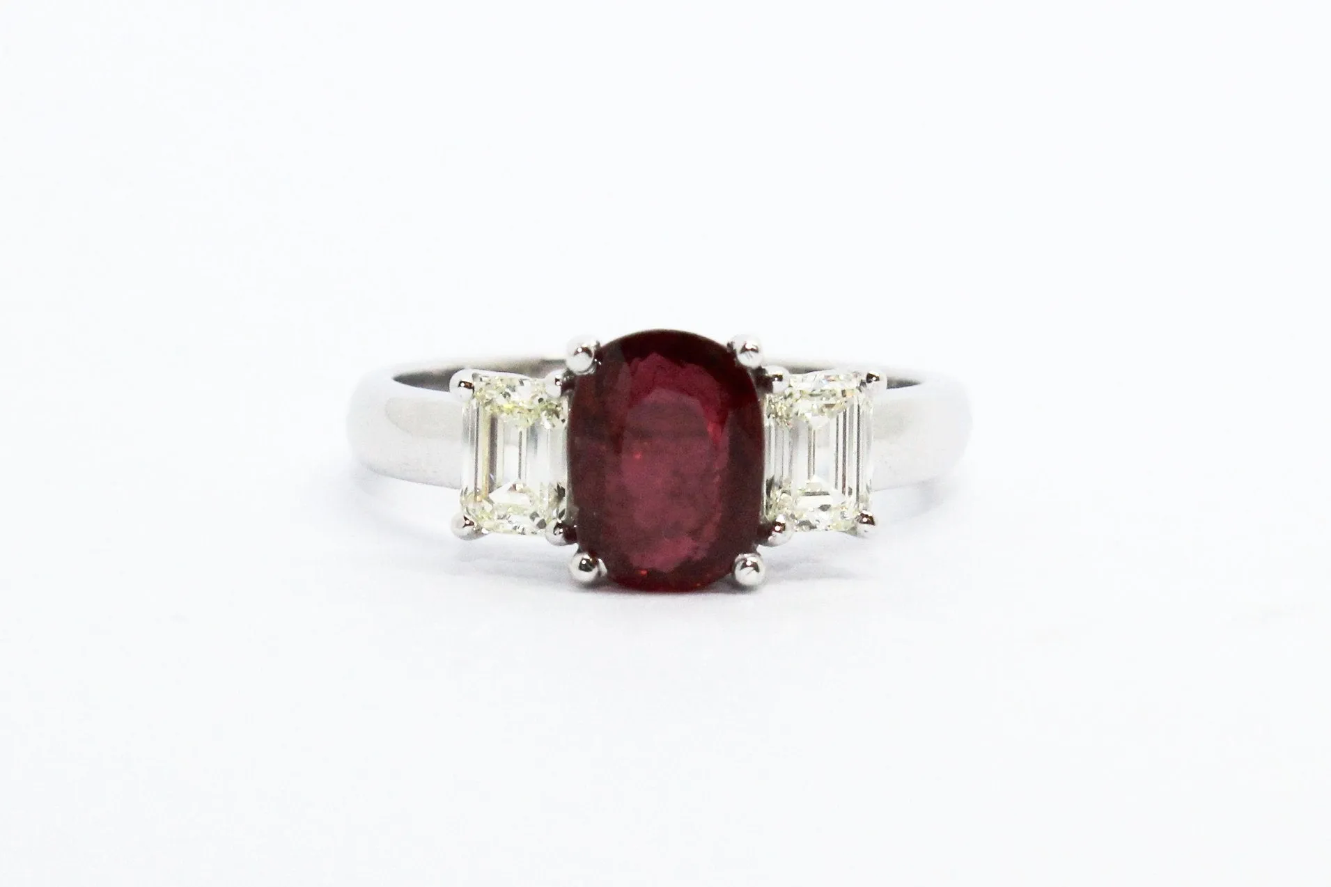 BLOOD RUBY AND DIAMOND RING AD NO.1624