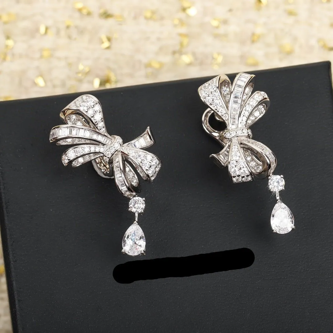 Butterfly shaped pear shaped silver earrings EHA778