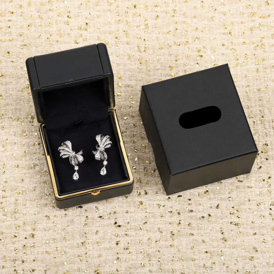 Butterfly shaped pear shaped silver earrings EHA778