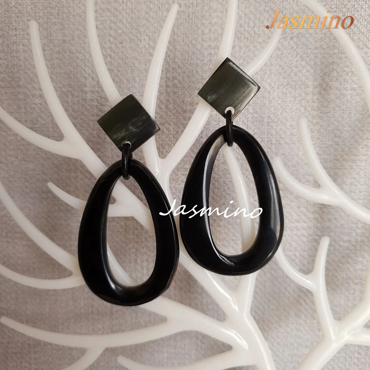 Exquisite Handmade Waterdrop Shaped Drop Earrings Made By Natural Buffalo Horn