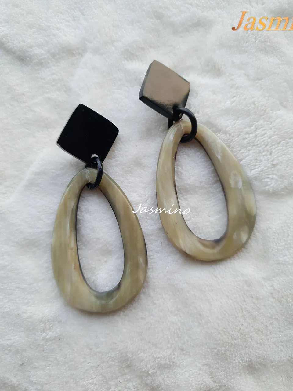 Exquisite Handmade Waterdrop Shaped Drop Earrings Made By Natural Buffalo Horn
