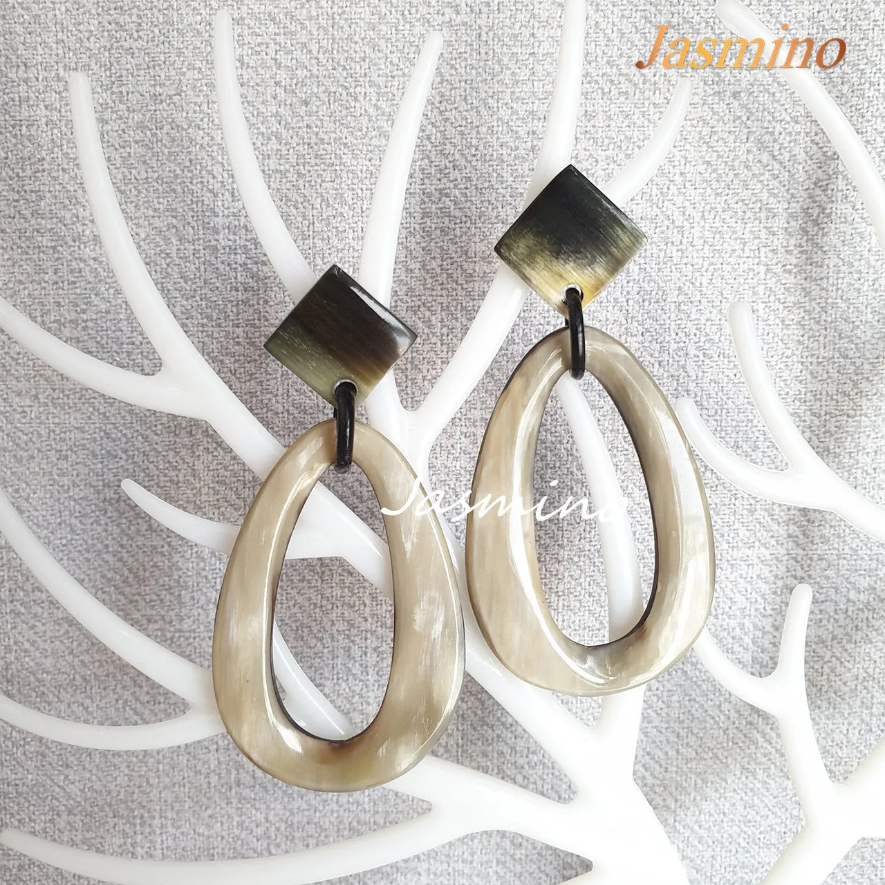 Exquisite Handmade Waterdrop Shaped Drop Earrings Made By Natural Buffalo Horn