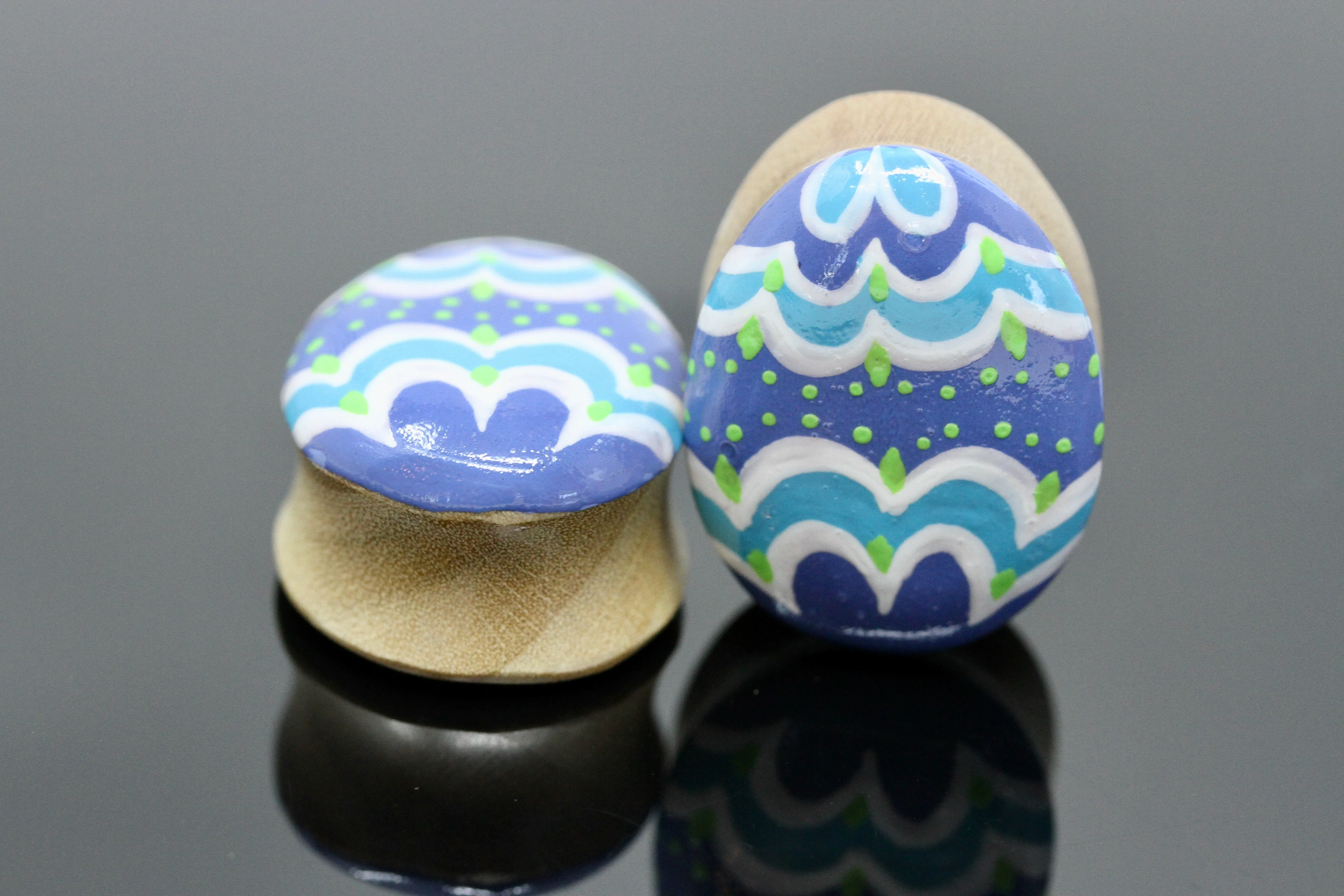 Hand painted Egg shape Plugs - Viola - Crocodile Wood (Pair) - PA126