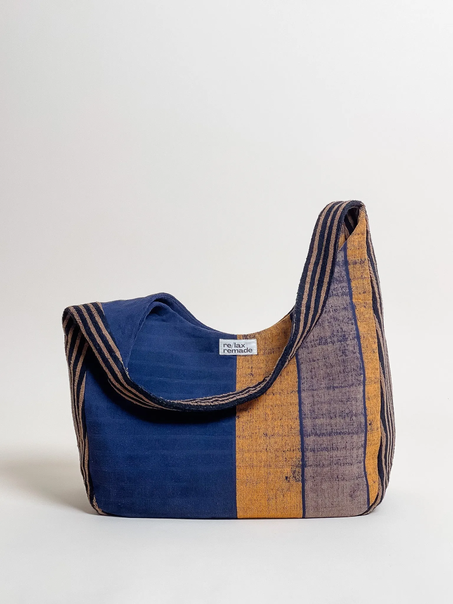 HORSESHOE BAG #4 (DESIGNER)