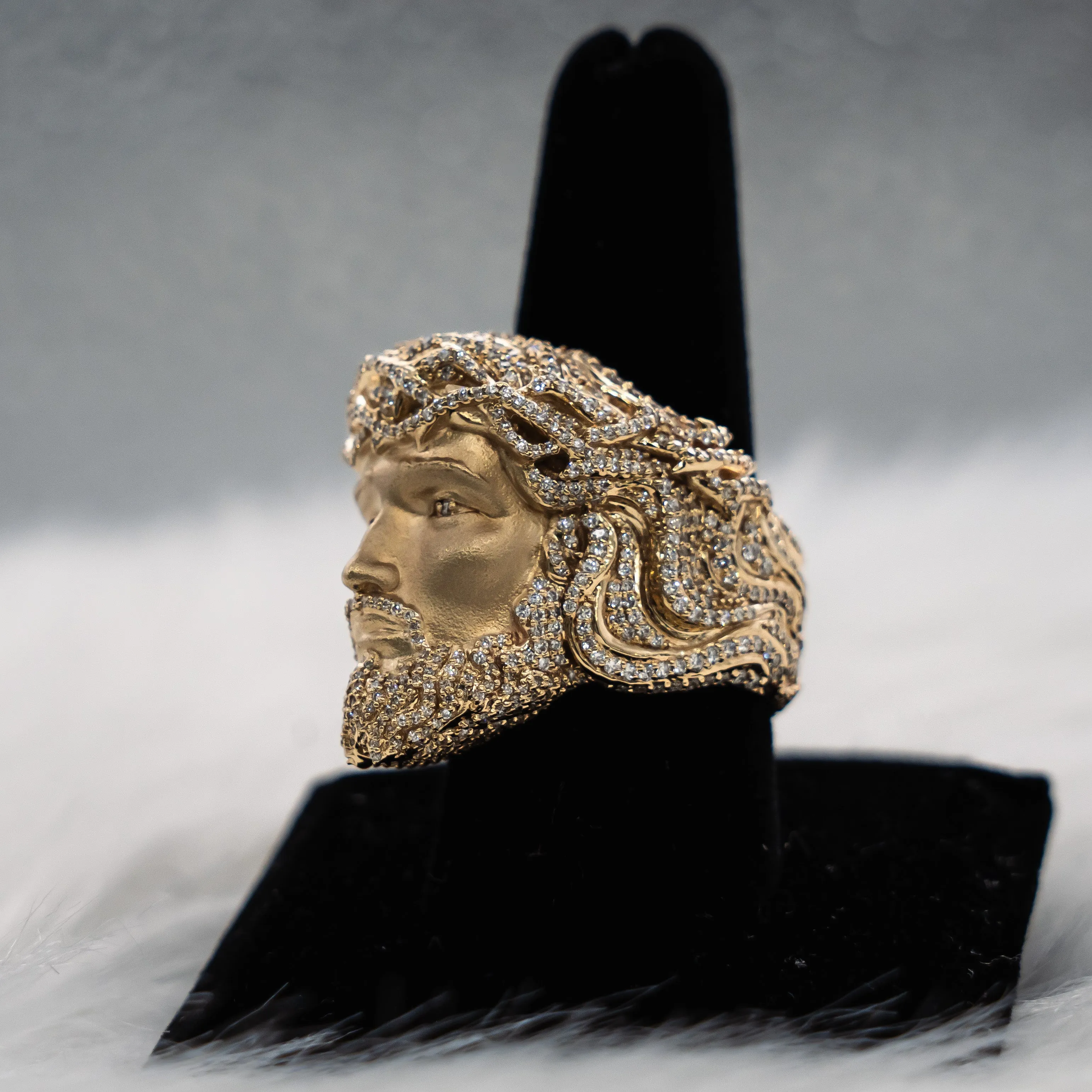 Jesus Ring 14K Yellow Gold With Diamond / 36.8gr / Size 9