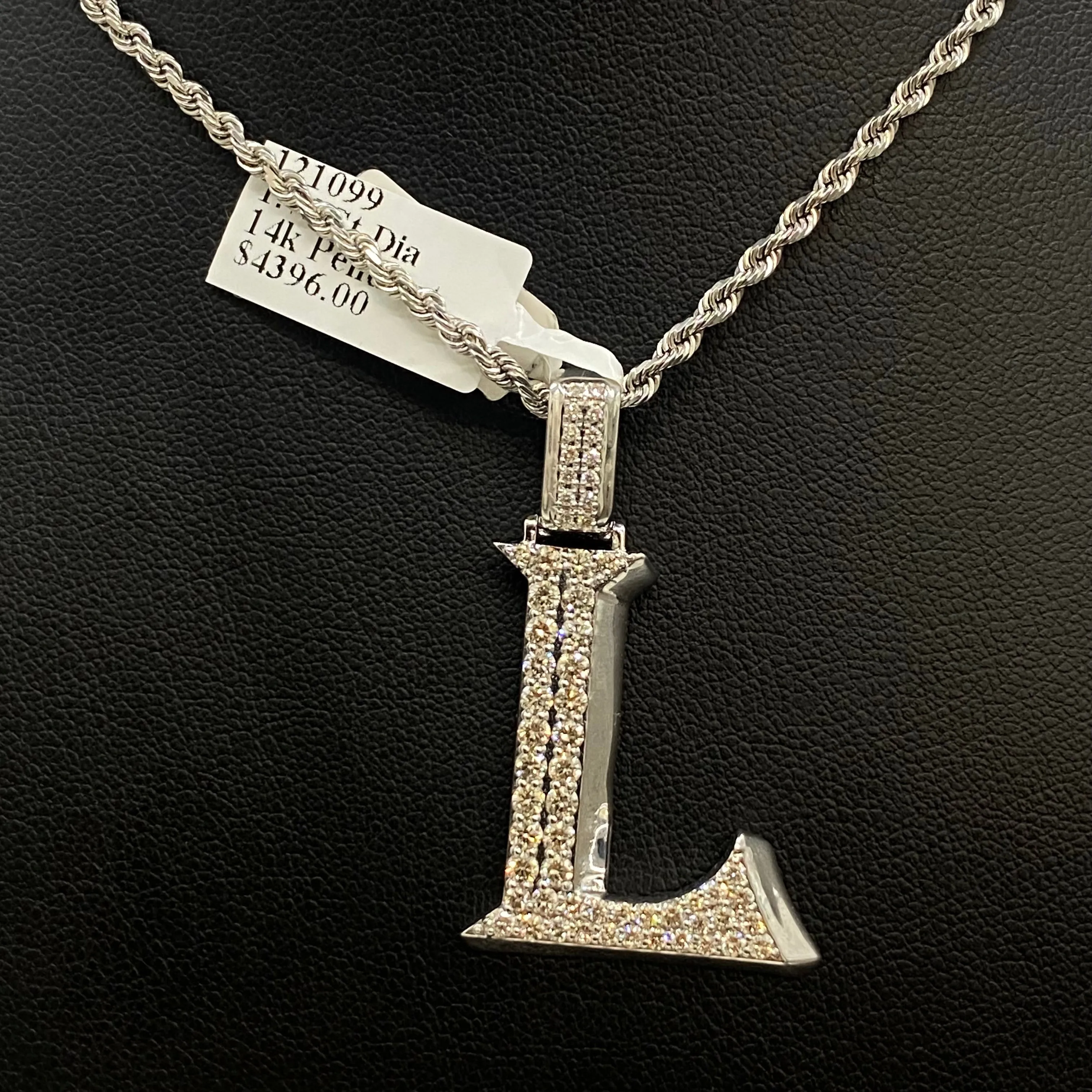 Letter L Pendant 14K White Gold With Diamond / 5.8gr