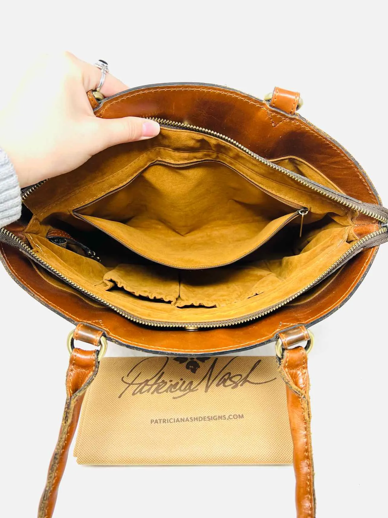 Patricia Nash Cognac Shoulder Bag Turn-lock Leather W/ BAG! Designer Tote