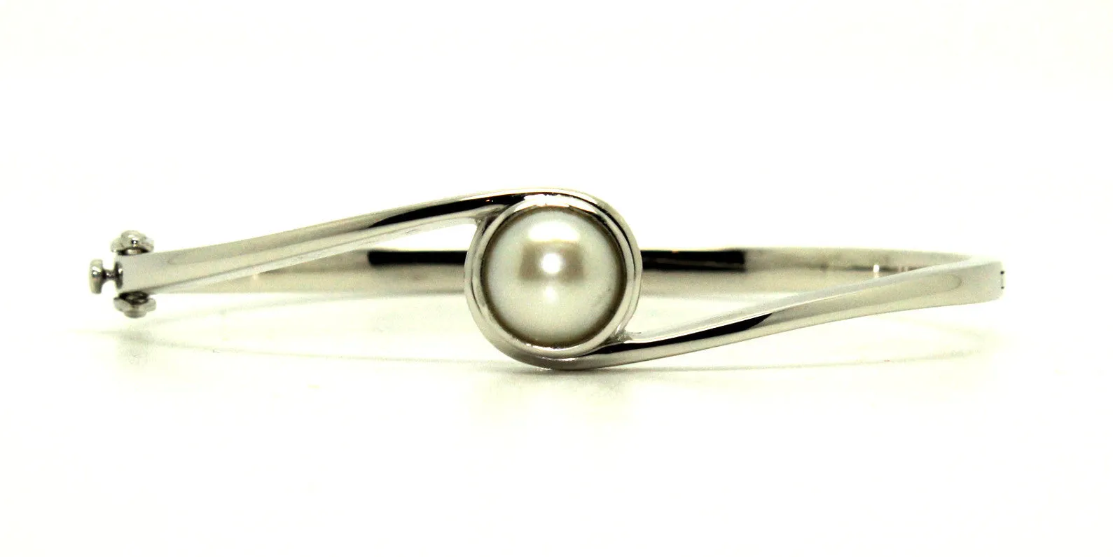 Pearl Cross Silver Bangle