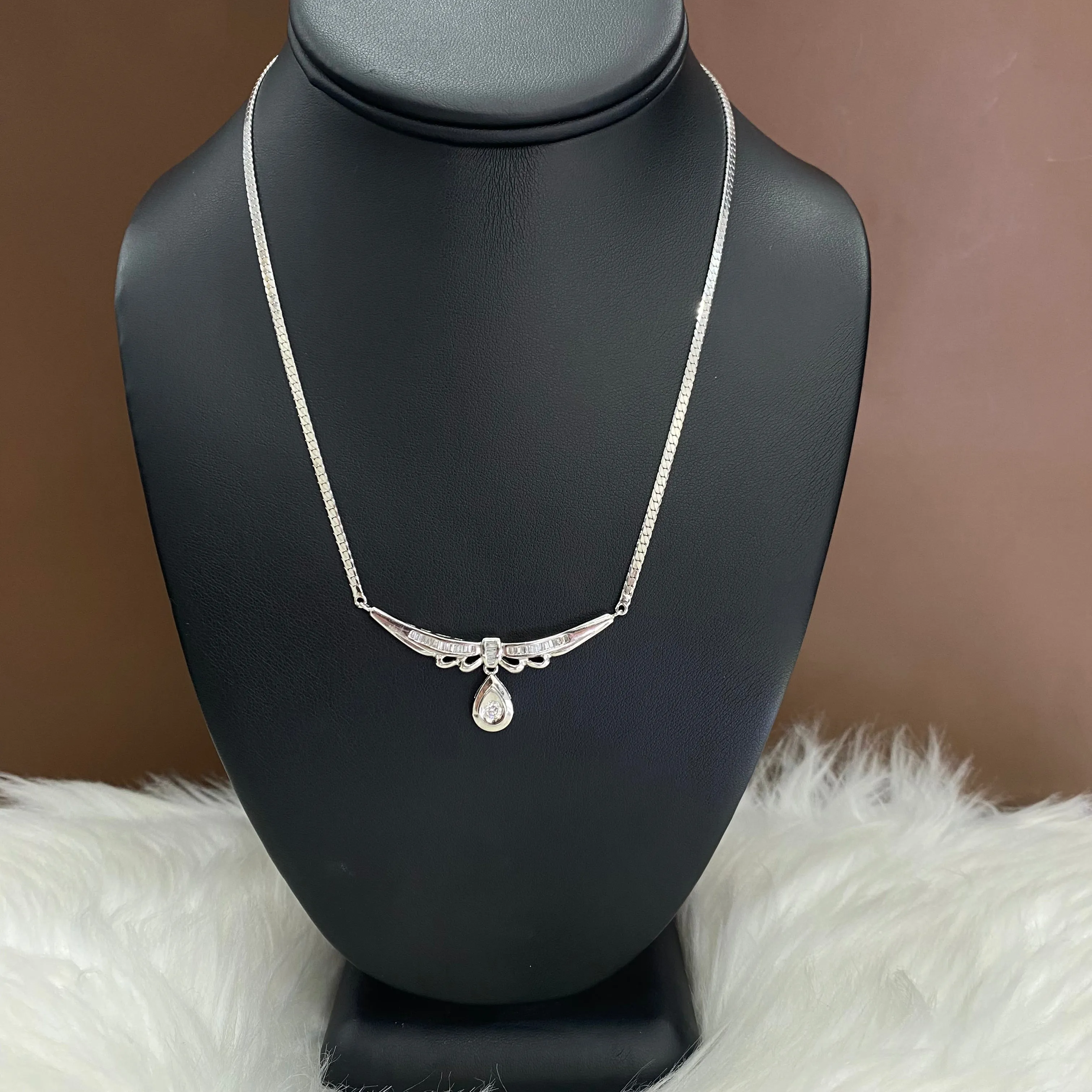 Platinum White Gold Diamond Luxury Chain Ct Dia / 17.1gr / 2.2mm / 17in