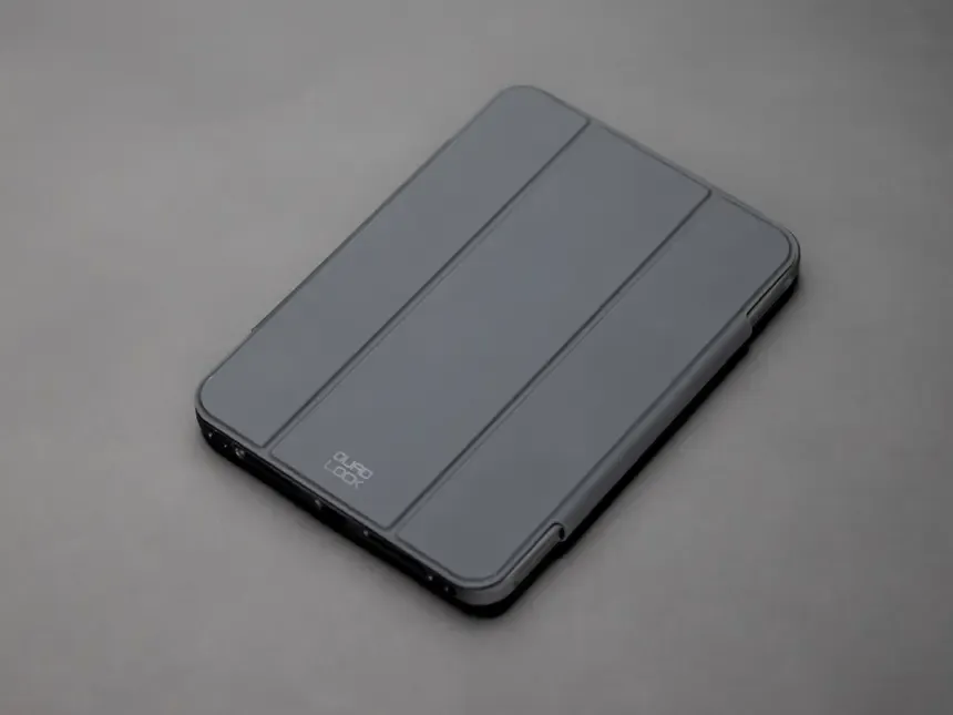 Quad Lock - iPad Folio