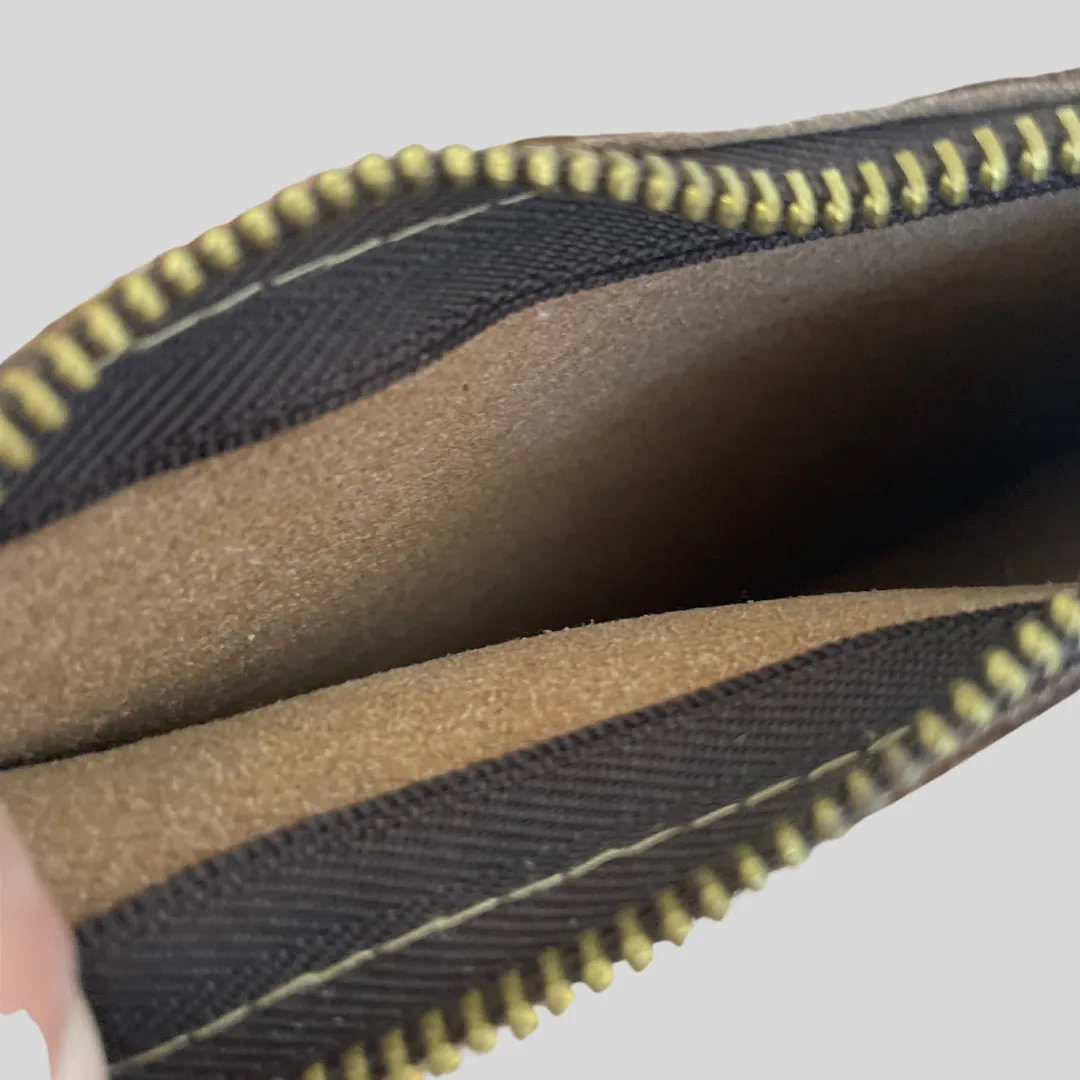 "Beige Vegan Leather Bag – Stylish and Eco-Friendly"