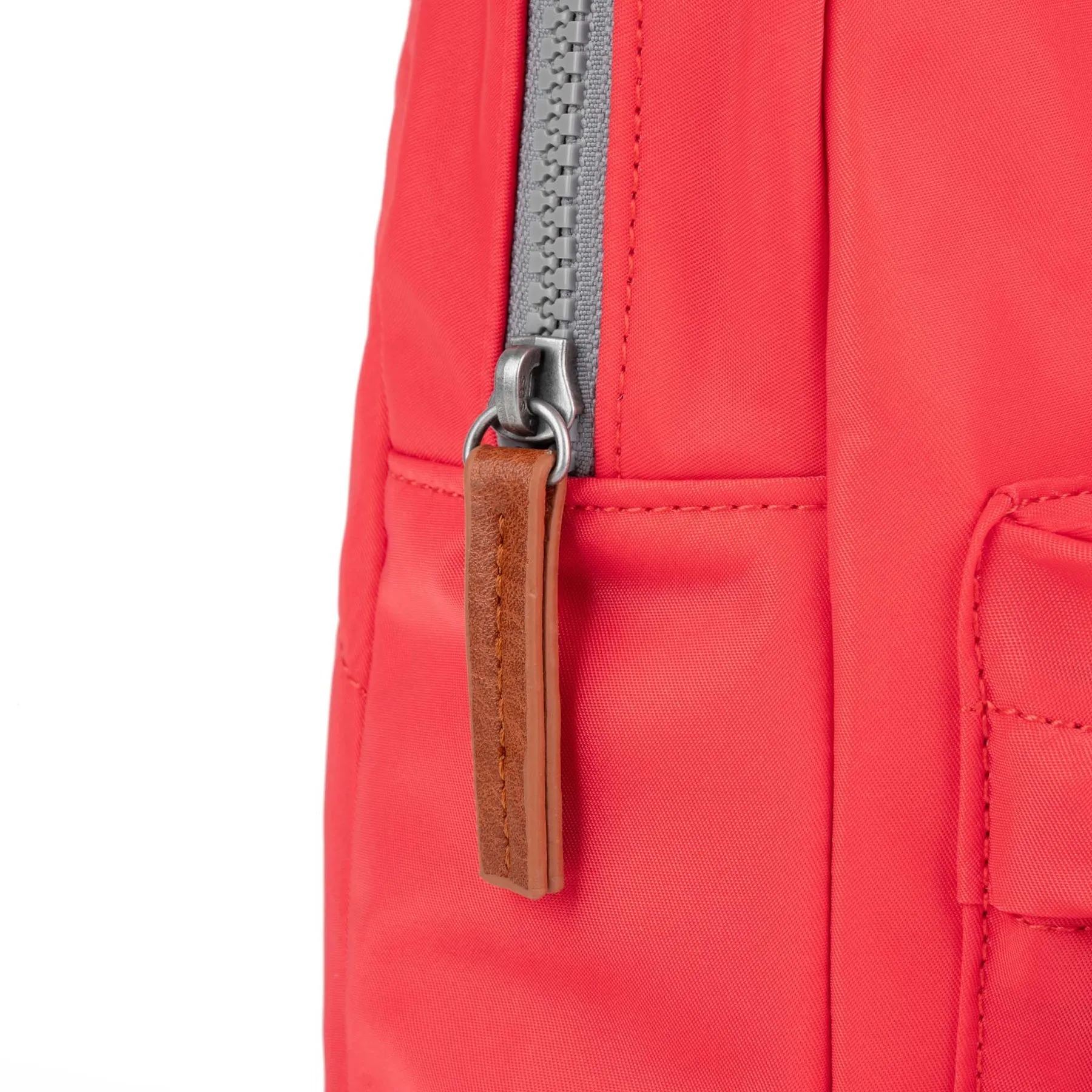 ROKA Willesden B Large Recycled Nylon Bag - Poppy