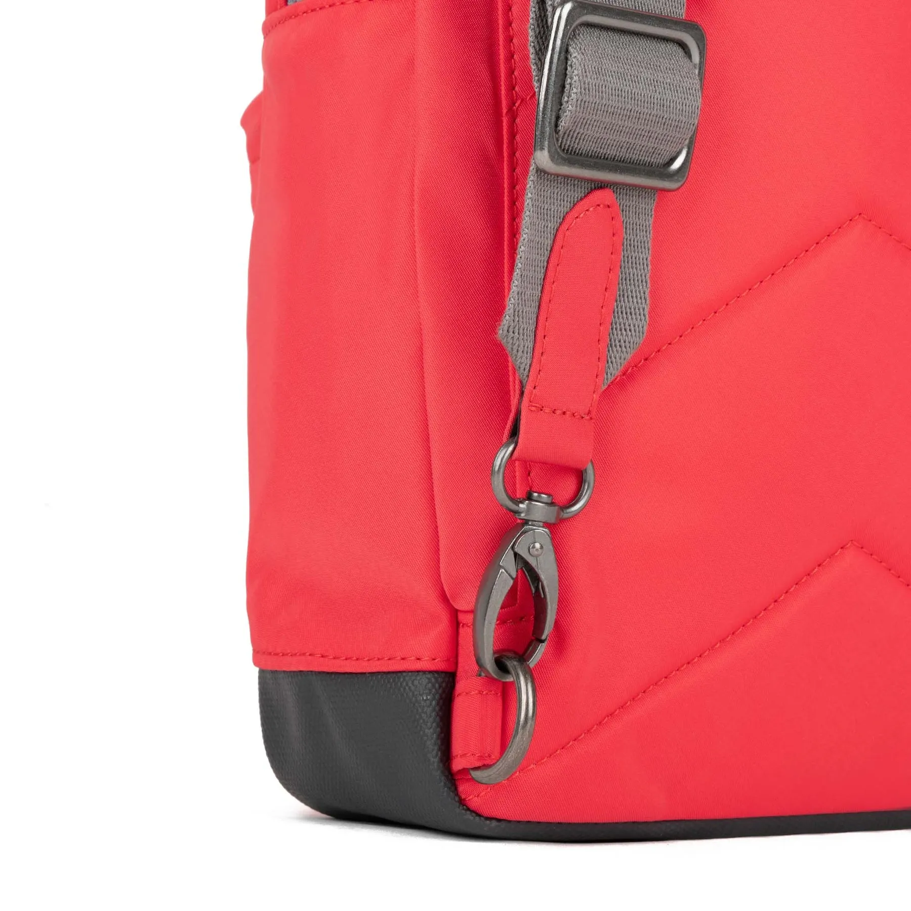 ROKA Willesden B Large Recycled Nylon Bag - Poppy