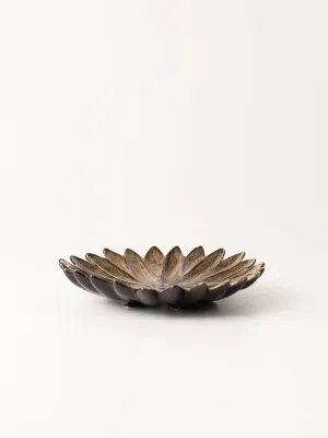 Round Flower Shaped Plate