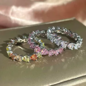 Round heart-shaped ring