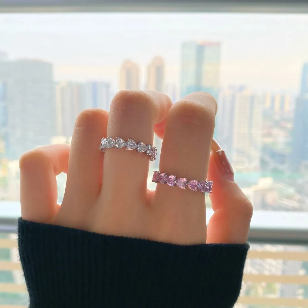 Round heart-shaped ring